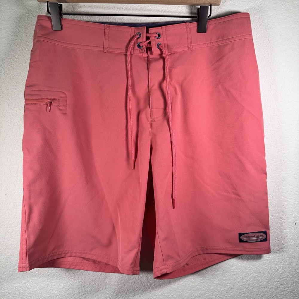 Vineyard Vines Board Shorts Mens Pink 9" Inseam | Size 32